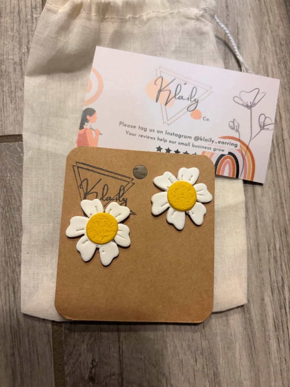 Klaily White & Yellow Daisy Stud Earrings